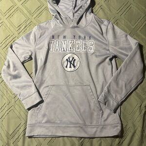 Genuine Merchandise Light Gray Youth Hoodie with MLB Tag
